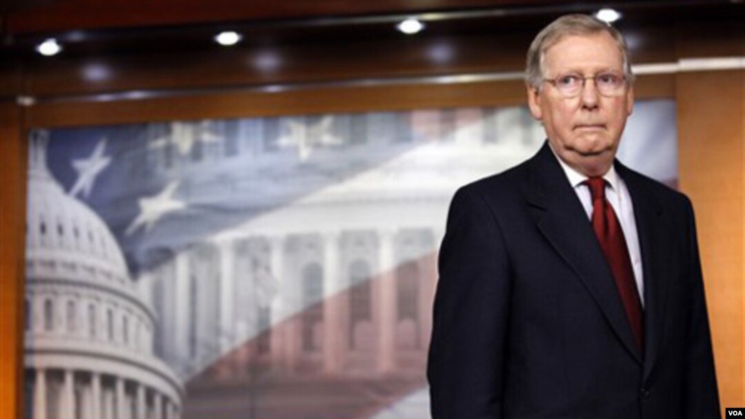 Senator AS Mitch McConnel berbicara dengan Aung San Suu Kyi via telepon, Selasa, dan kini mengkhawatirkan keselamatan tokoh Burma tersebut.