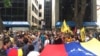 Opositores marchan en Caracas contra elección "amañada"