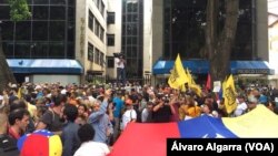 Manifestantes protestaron en las calles de Caracas, Venezuela, el miércoles, 16 de mayo, de 2018, contra la elección presidencial convocada para el próximo domingo.