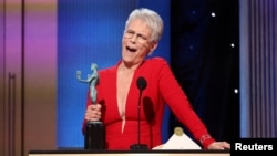 Jamie Lee Curtis accepts the Outstanding Performance by a Female Actor in a Supporting Role award for "Everything Everywhere All at Once" during the 29th Screen Actors Guild Awards in Los Angeles, California, Feb. 26, 2023.