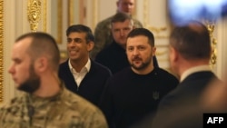 Presiden Ukraina Volodymyr Zelenskyy dan Perdana Menteri Inggris Rishi Sunak melakukan pertemuan di ibu kota Kyiv, Jumat 12 Januari 2024.