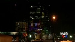 2014-04-06 美國之音視頻新聞: 費城遊戲迷在大廈外牆玩“俄羅斯方塊”