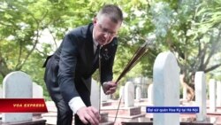 Đại sứ Mỹ lần đầu thăm nghĩa trang Trường Sơn