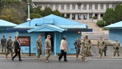 South Korea Ua16일 한국을 방문 중인 린다 토머스-그린필드 유엔 주재 미국대사가 비무장지대(DMZ) 판문점 유엔군사정전위원회(UNCMAC) 회담장 앞을 걷고 있다.