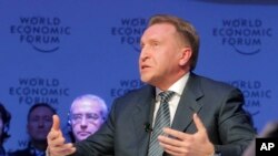 Wakil Perdana Menteri Rusia Igor Shuvalov menghadiri sebuah sesi pada hari ketiga dalam pertemuan tahunan Forum Ekonomi Dunia di Davos, Swiss, 19 Januari 2017. (Foto: dok).