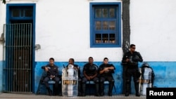 Policías en Río de Janeiro, Brasil.
