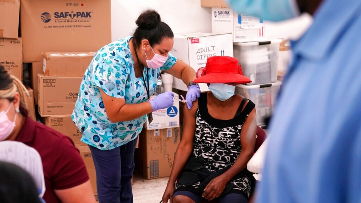 CDC Advisers Vote to Recommend mRNA COVID-19 Vaccines Over J&J's - Vimarsana News