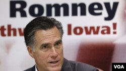 Mantan Gubernur Massachusetts, Mitt Romney sementara unggul dalam jajak pendapat sebagai Capres Partai Republik menjelang Kaukus Iowa (foto: dok).