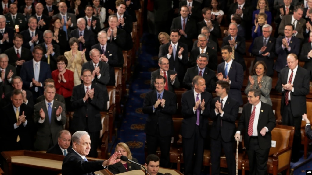 ARCHIVO - El primer ministro israelí Benjamin Netanyahu habla el 3 de marzo de 2015, ante una sesión conjunta del Congreso estadounidense en el Capitolio, en Washington. 