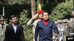 Çavez, Ahmadinexhad, bisedime në Teheran