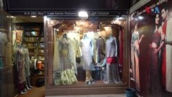 په پېښور کې د ډول سېنګار سامان خرڅوونکی یو دوکاندار وايي ګرانۍ د دوی په کاروبار هم منفي اثر کړی دی