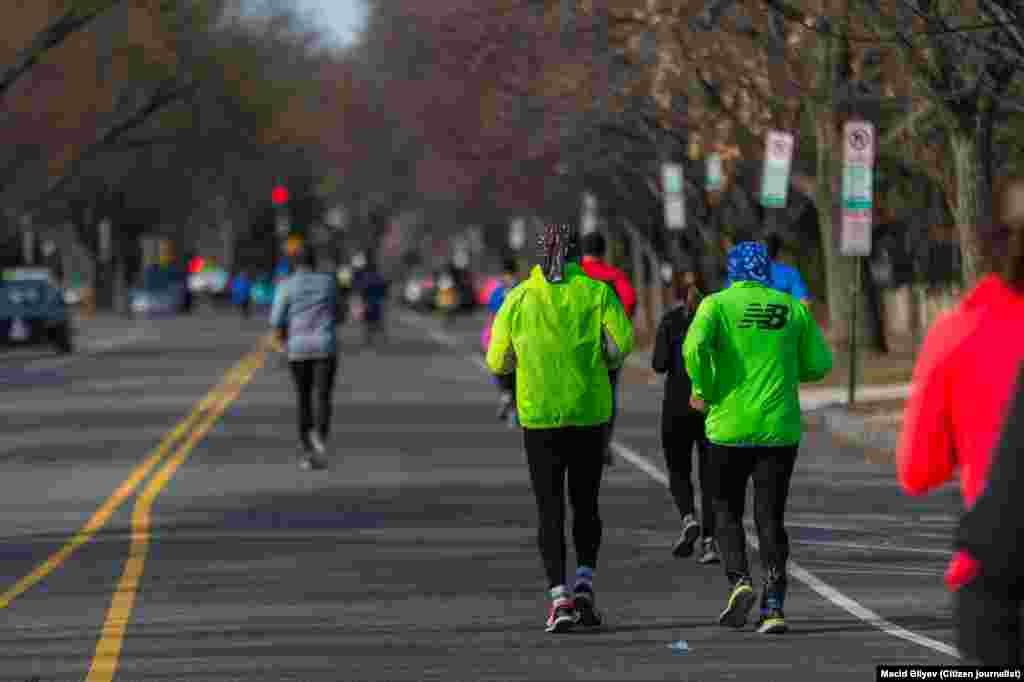 Vaşinqton marafonunun azərbaycanlı iştirakçıları Rasim Zülfüqarov və Firdovsi Kərimov. 10 mart, 2018