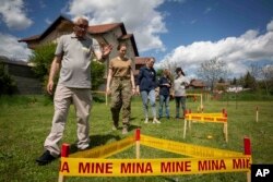 Kosovo Ukrainian Deminers