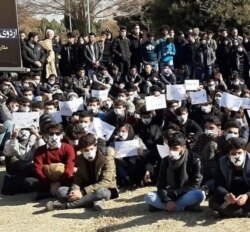 Students at Isfahan University of Technology stage an apparent silent sit-in on Jan. 15, 2020, the 5th day of anti-government student protests in Iran. VOA could not independently verify the authenticity of this photo.