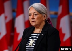 DOSSIER – Mary Simon assiste à une conférence de presse où elle est annoncée comme la prochaine gouverneure générale du Canada à Gatineau, Québec, Canada, le 6 juillet 2021. (REUTERS)