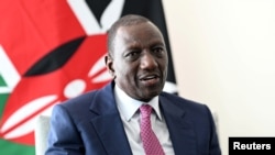 Rais wa Kenya William Ruto akizungumza na Waziri Mkuu wa Uingereza Keir Starmer (hayupo pichani) wakati wa mkutano wa kwenye Umoja wa Mataifa Septemba 25, 2024 huko New York.
