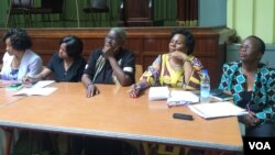 Amalunga edale lephalamende akade eqhuba uhlelo emaphandleni afuna ukuthi kuvalwe ukwendisa abantwanyana.