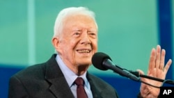 Mantan Presiden Jimmy Carter dalam tanya jawab dengan mahasiswa yang diadakan di Universitas Emory, 18 September 2019, di Atlanta. (Foto: AP /John Amis)