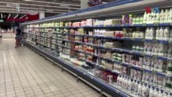 اقتصاد پوهان وایي که په راتلونکو پینځه میاشتو کې د اقتصادي پرمختیا روانه کچه دوام ولري پاکستانۍ روپۍ به تر فشار لاندې راشي