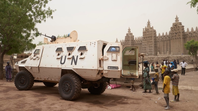 Les Casques bleus quittent le Mali dans la précipitation et sous la menace