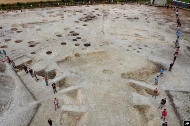 This photo provided by Bournemouth University in January 2025 shows the Durotriges tribe project dig in Dorset, southwest England. (Bournemouth University via AP)