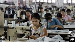 버마의 섬유공장. (자료사진)