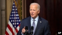 Tổng thống Hoa Kỳ Joe Biden phát biểu tại một cuộc họp bàn tròn với các nhà lãnh đạo cộng đồng Do Thái tại Tòa Bạch Ốc ngày 11/10/2023.