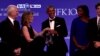 Manchetes Americanas 8 de Maio 2017: Barack Obama recebeu premio “Perfil de Coragem”