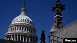 资料照片：美国国会大厦穹顶。(2024年3月21日)
