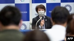 하시모토 세이코 도쿄 올림픽 조직위원장이 11일 도쿄에서 기자회견을 했다.