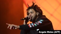 Le rappeur J.Cole se produit sur scène lors du Meadows Music & Arts Festival le 1 octobre 2016 à New York.