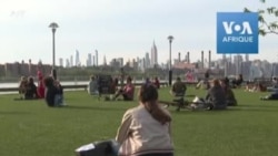 Coronavirus: des cercles de distanciation sociale dans un parc à New York