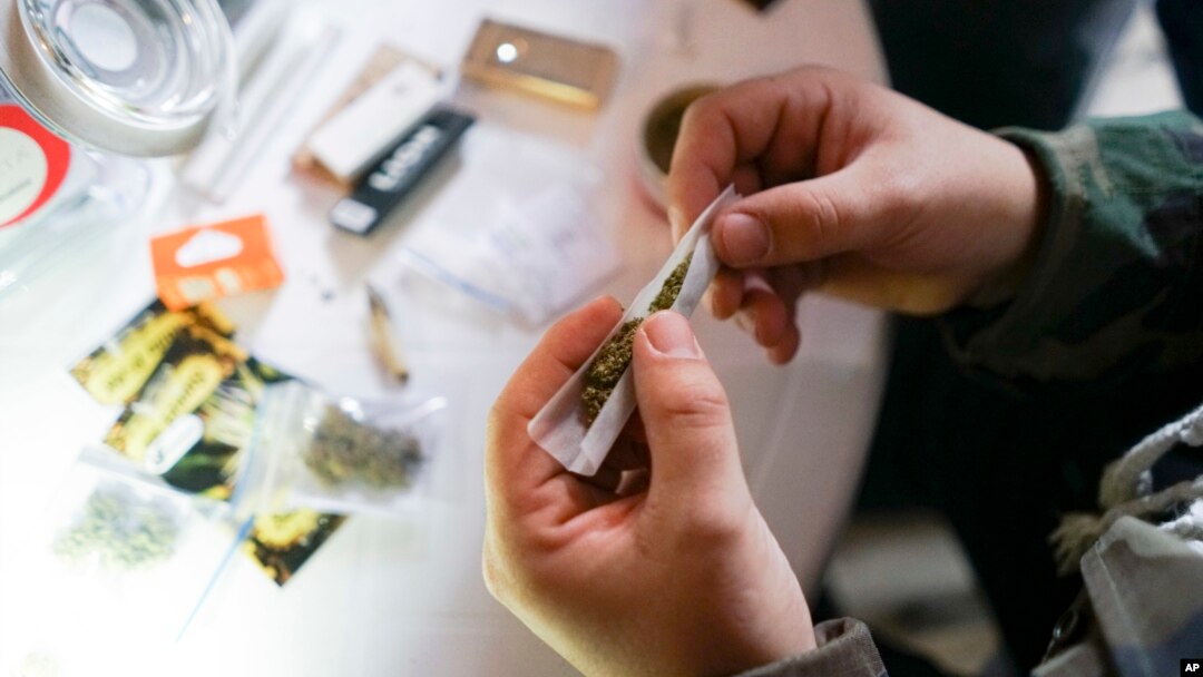 En Uruguay comienza la venta de marihuana en farmacias en aplicación de una ley de 2013.