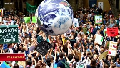 Hàng ngàn học sinh toàn cầu bãi khóa vì biến đổi khí hậu
