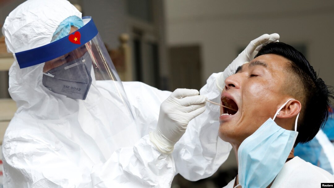 Việt Nam xét nghiệm COVID-19 trên diện rộng nhiều lần trong năm qua.