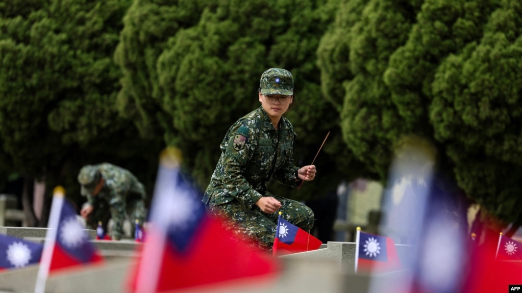 中国不放弃武力统一台湾，台湾总统赖清德在前线岛屿金门发表任何“外部势力”都无法改变台湾未来，引起北京的批判。(法新社：2024年10月25日)