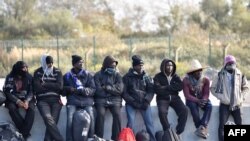 Imikangara y'abimukira mu karere ka Calais mu Bufaransa