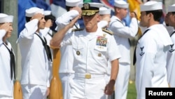 Harward, con un historial de 40 años en la fuerza naval, trabaja ahora para la firma Lockheed Martin, donde es ejecutivo de alto nivel.