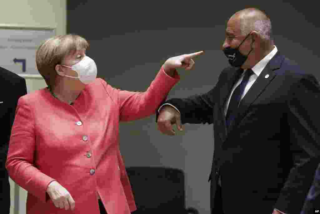 Almanya kanseri Angela Merkel və Bolqarıstanın baş naziri Boyko Borissov Avropa İttifaqının Brüsseldə keçirilən sammitində.&nbsp;