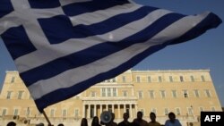 Греческие коммунисты протестуют против экономии