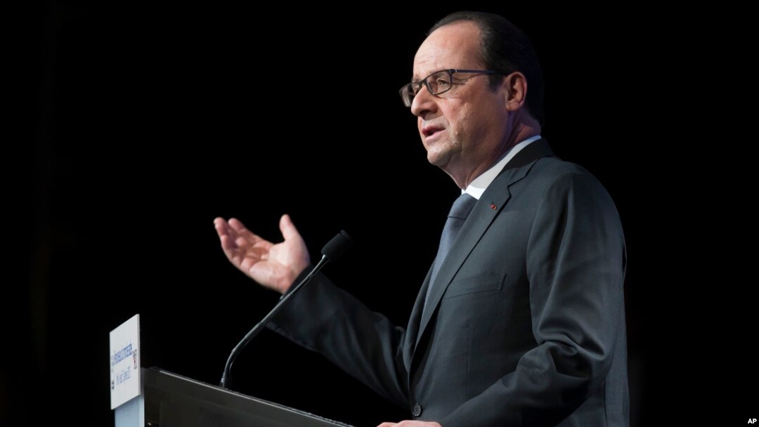 Francuski predsednik Oland drži govor u Arapskom institutu u Parizu, 15. januara 2015.