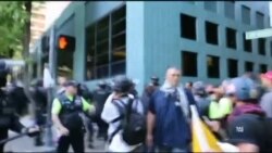 У Портленді демонстрації прихильників правих і лівих сил вилились у сутички із поліцією. Відео