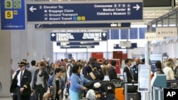 Bandara O'Hare di Chicago, tempat terduga pendukung ISIS ditangkap.