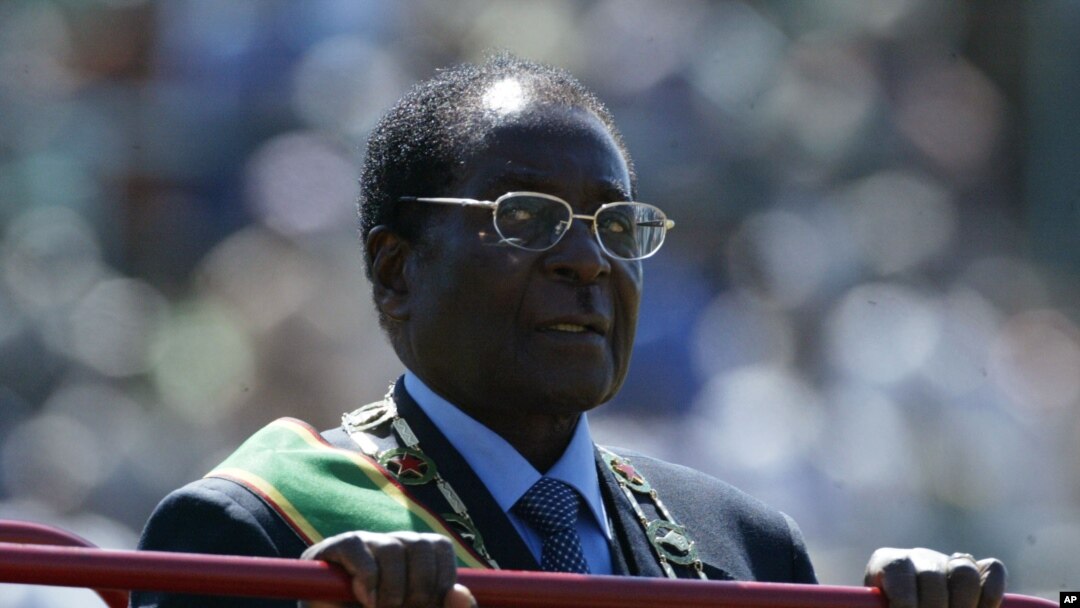 Kelompok HAM Kanada mengatakan, kroni-kroni Presiden Robert Mugabe telah mencuri intan dari ladang-ladang di Zimbabwe (foto: dok).