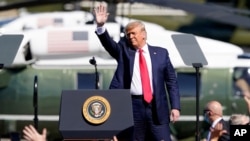 Presiden Donald Trump saat kampanye, 19 Oktober 2020, di Prescott, Arizona. (Foto: AP)