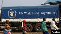 El Programa Mundial de Alimentos distribuye alimentos en áreas de conflicto en todo el mundo.