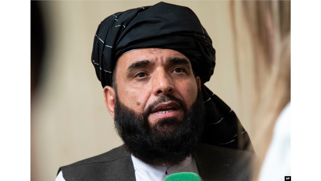 Suhail Shaheen, jubir Taliban di Doha, memberikan keterangan kepada media di Moskow, Rusia, 28 Mei 2019. (Foto: dok)