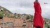 En los barrios de una zona rural de Soacha, población aledaña a Bogotá, viven familias vulnerables que cuelgan un elemento rojo en la fachada de sus casas para pedir auxilio, en medio de la pandemia. [Fotos: Karen Sánchez]