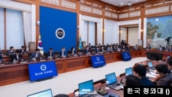 이재명 대통령이 4일 청와대에서 열린 국무회의를 주재하는 모습 (사진=청와대)