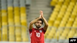 Le footballeur égyptien Mohamed Salah remporte le match de qualification à la Coupe d’Afrique de 2019 entre l’Egypte et le Niger, le 8 septembre 2018.